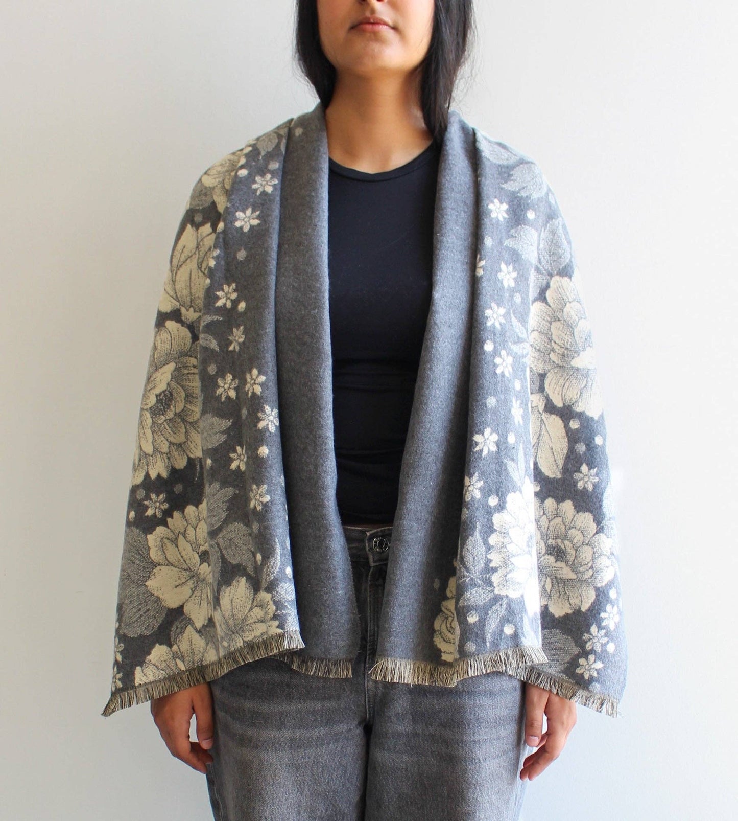 La-a SOLE - Ash Printed Winter Scarf | Grey