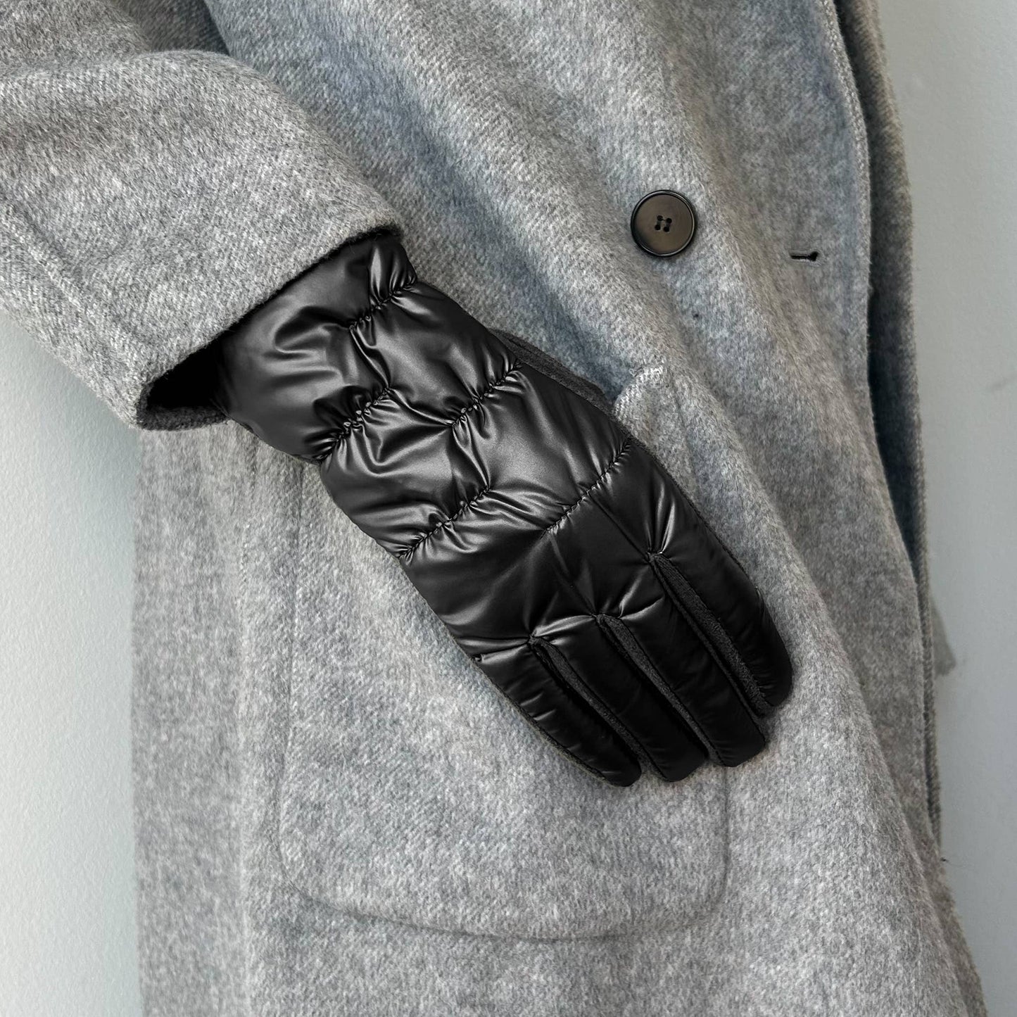 La-a SOLE - Puffer Gloves | Black