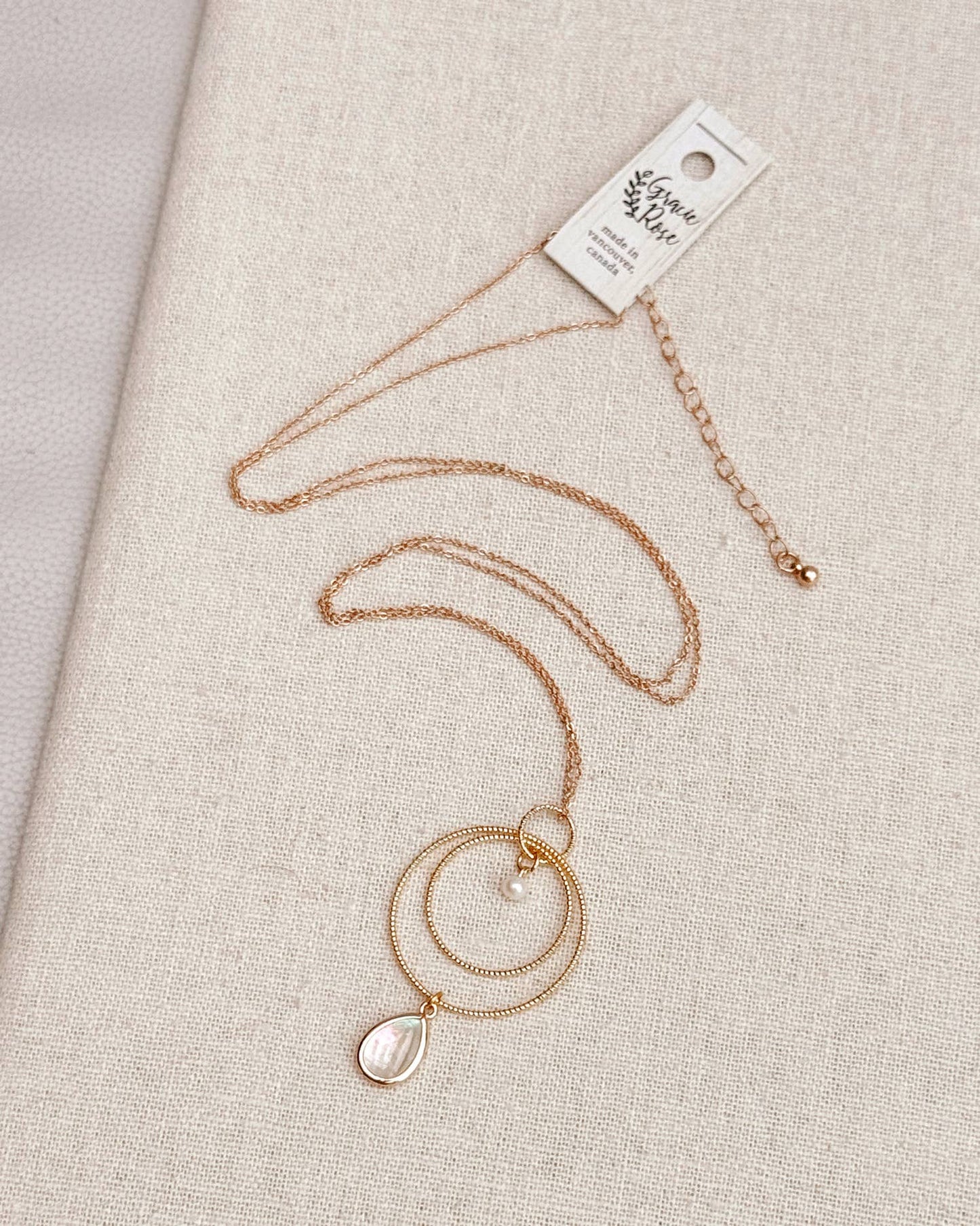 Gracie Rose Designs - Freshwater Pearl Mother of Pearl Circle Necklace