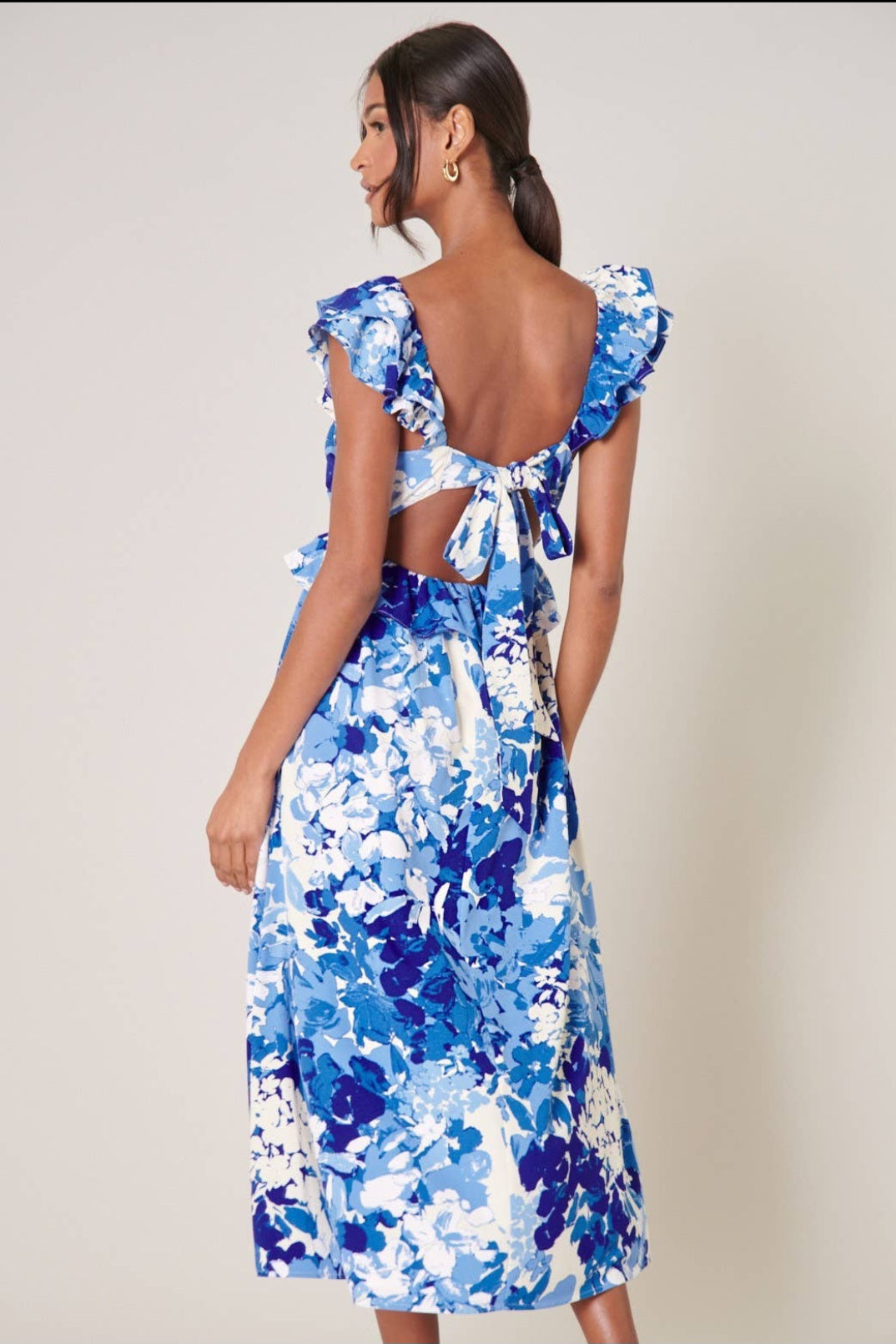 Sugarlips Gypsum Berry Floral Tie Back Cutout Midi Dress