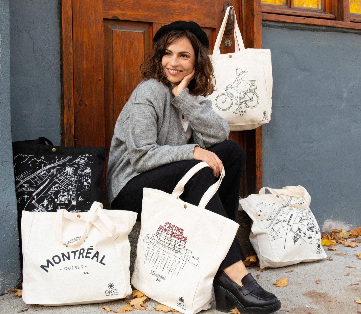 ANNICK - La Métropolitaine Montreal Canvas Tote Bag