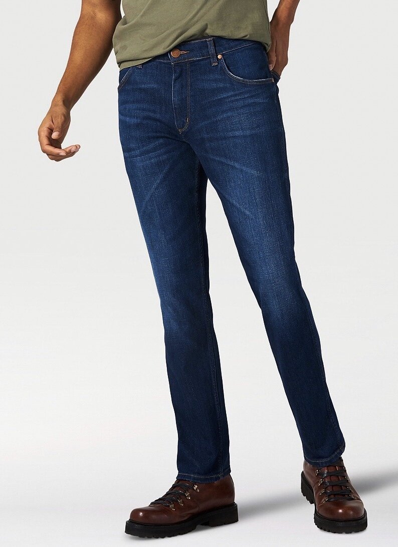 Wrangler Men's Greensboro Straight Leg Jean Hawk Springs 34x34