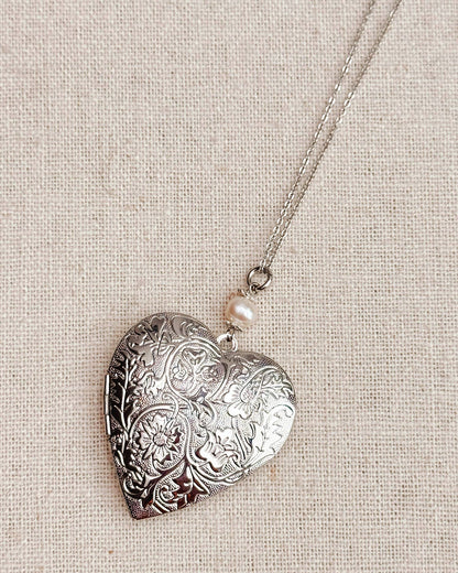 Gracie Rose Designs - Large Silver Heart Locket Freshwater Pearl Necklace