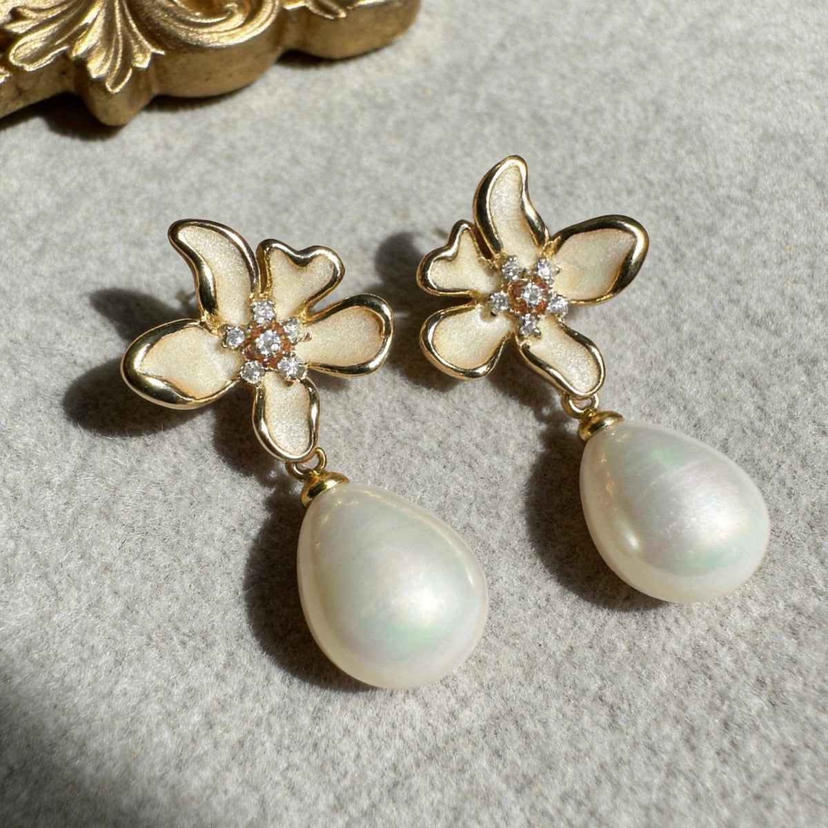 Aurea Jewelry - Floral Pearl Drops