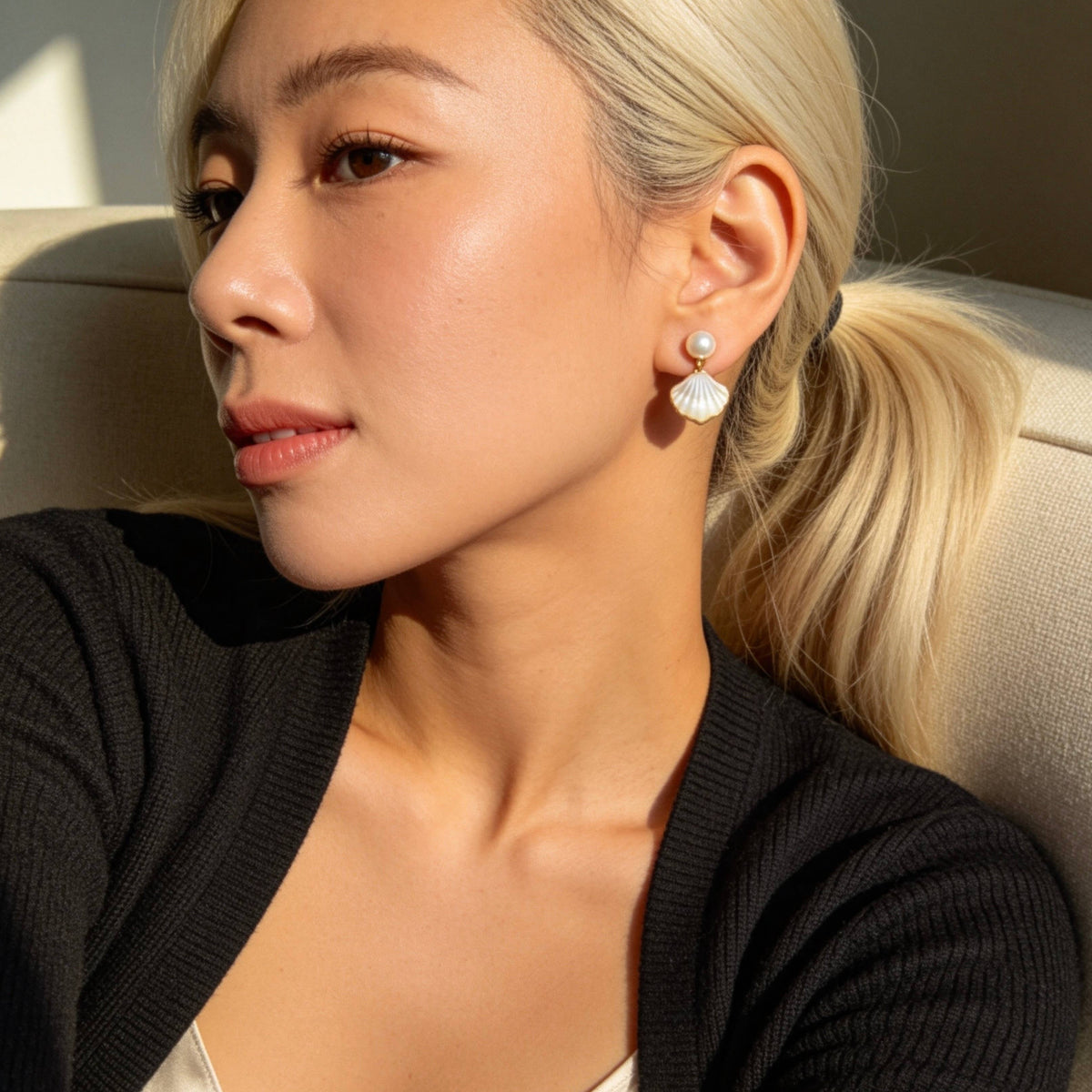 Aurea Jewelry - Dainty Pearl Mother-of-pearl Earrings