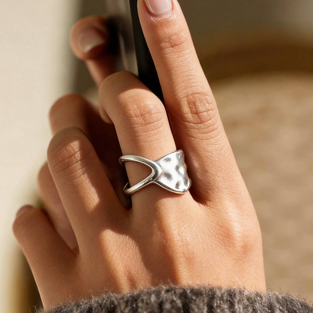 Aurea Jewelry - Minimalist Silver Open Statement Ring