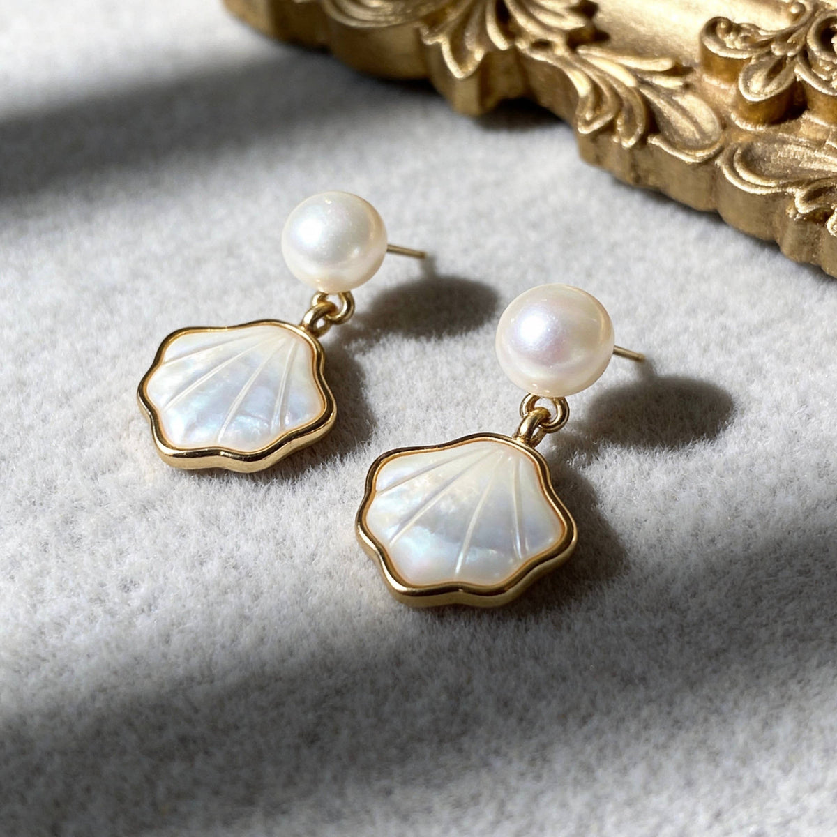 Aurea Jewelry - Dainty Pearl Mother-of-pearl Earrings
