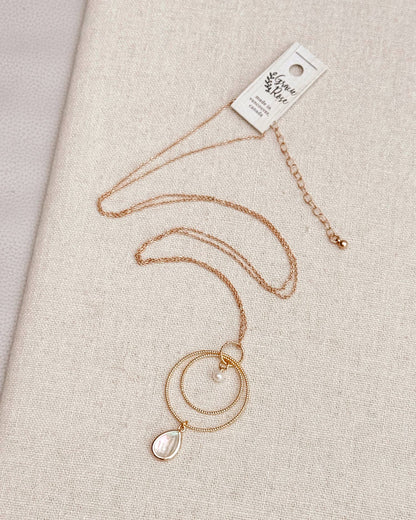 Gracie Rose Designs - Freshwater Pearl Mother of Pearl Circle Necklace