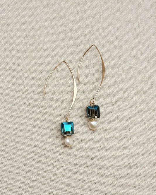 Gracie Rose Designs - Gold Cubic Crystal & Pearl Drop Thread Thru Earrings