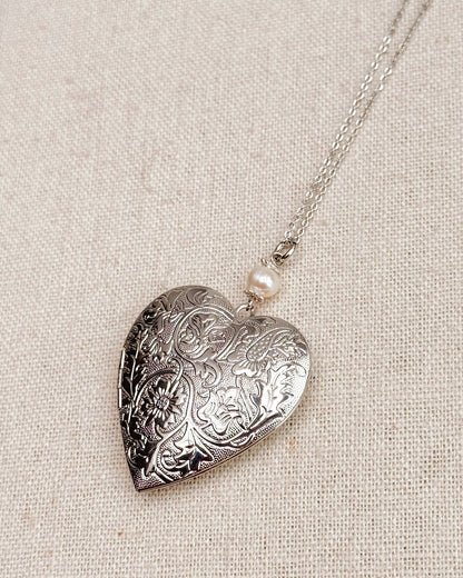 Gracie Rose Designs - Large Silver Heart Locket Freshwater Pearl Necklace