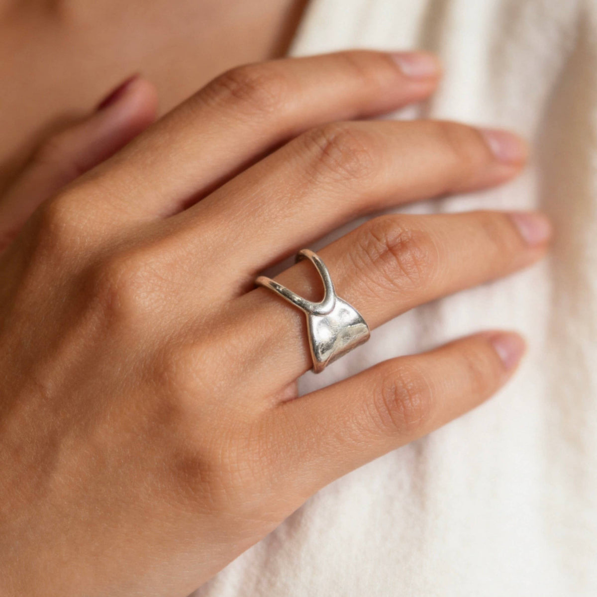 Aurea Jewelry - Minimalist Silver Open Statement Ring