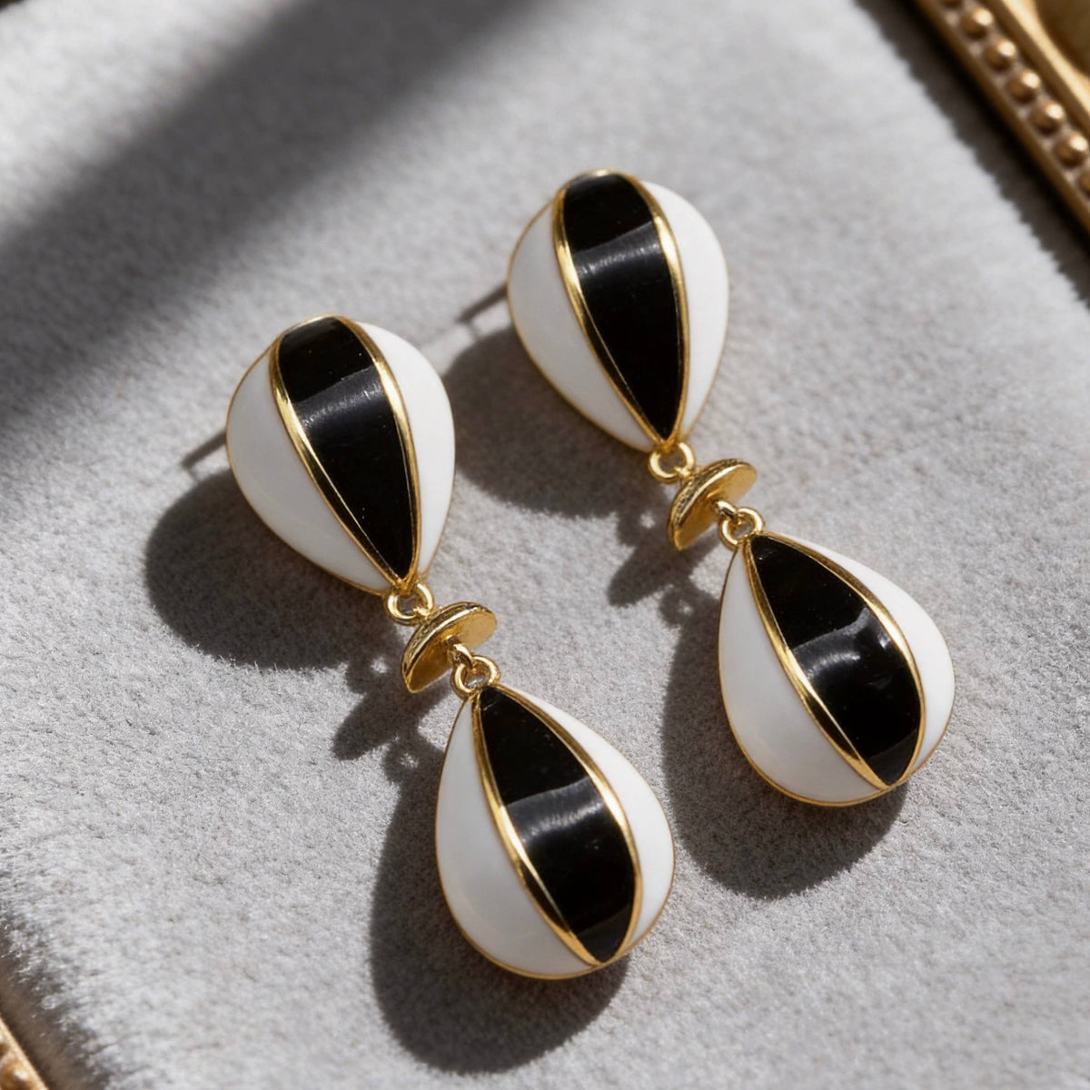 Aurea Jewelry - Black White Drop Earrings