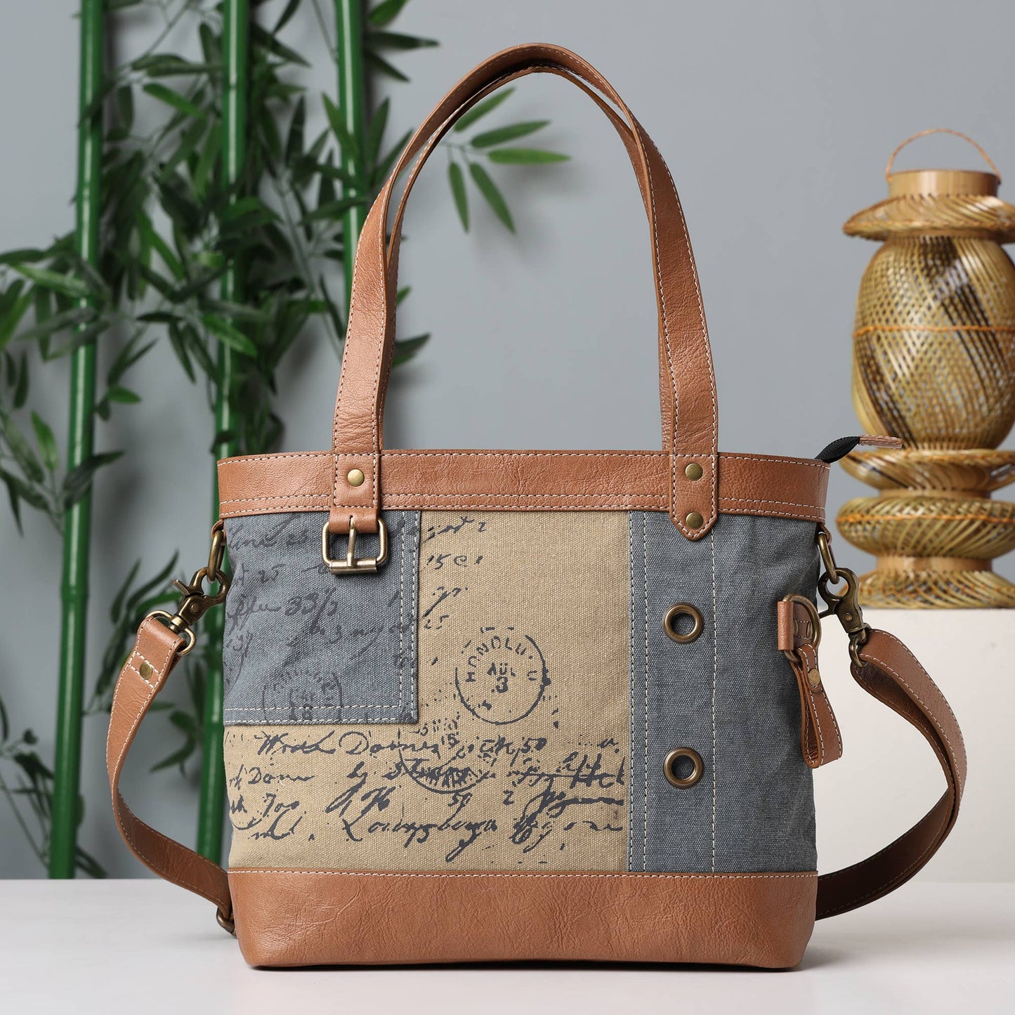 Mona B. - VINTAGE SCRIPT SHOULDER BAG, DUSTY BLUE,M- 1834