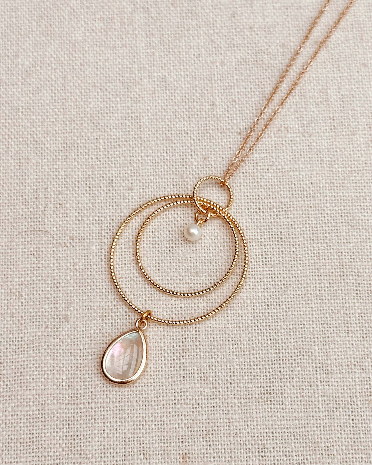 Gracie Rose Designs - Freshwater Pearl Mother of Pearl Circle Necklace