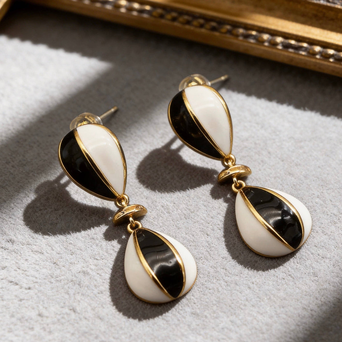 Aurea Jewelry - Black White Drop Earrings