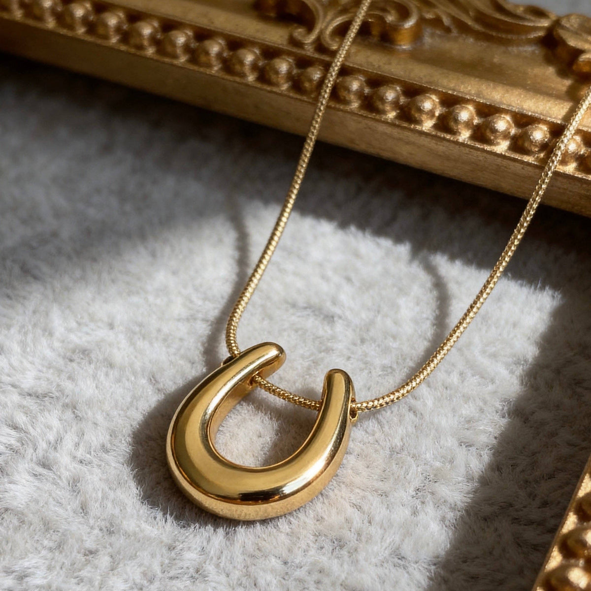 Aurea Jewelry - Stainless Steel Lucky Horseshoe Gold Pendant Necklace