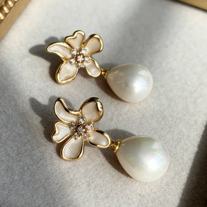 Aurea Jewelry - Floral Pearl Drops